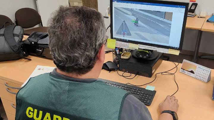 Una madre se inculpa en falso para salvar a su hijo tras escapar de un control en Huesca
