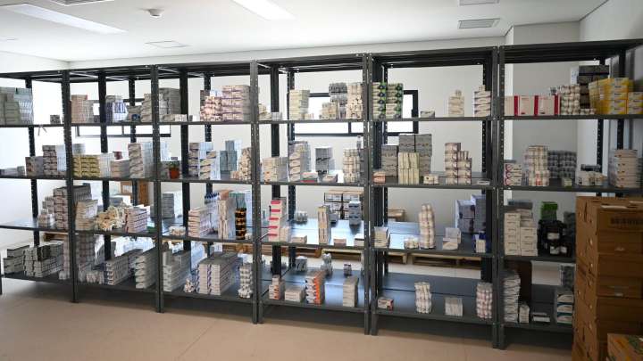 Farmacéuticas No Han Entregado Medicinas por Falta Experiencia y Capacidad de Producción