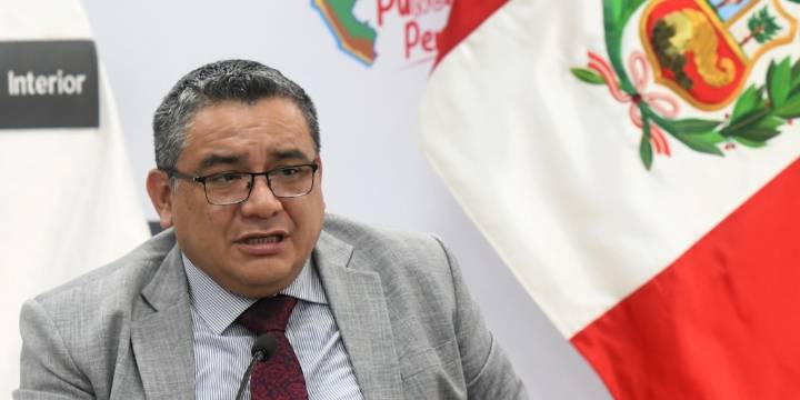 Difunden audio donde Juan José Santiváñez hablaría de sus influencias en el TC: “Tenemos a dos magistrados”