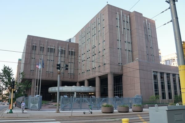 Judge: Inmates can continue to access prescriptions