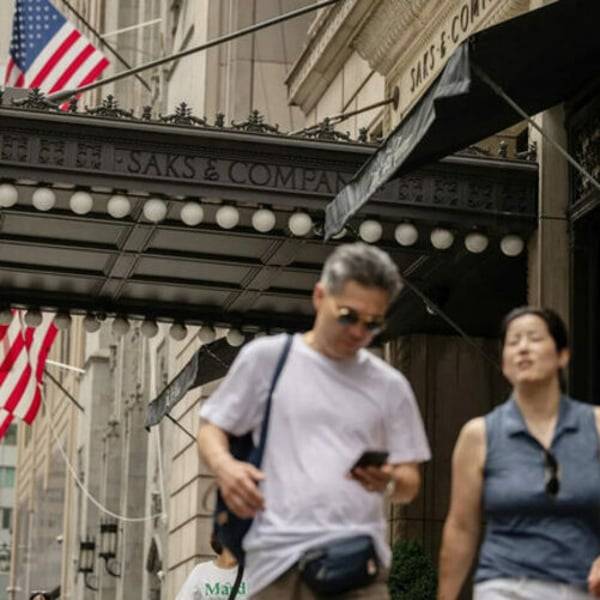 Saks considers selling minority stake in Bergdorf Goodman
