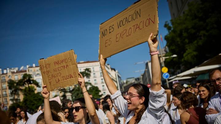 Los sindicatos piden a Sanidad posponer la reunión del jueves del Estatuto Marco
