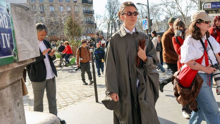 Classic With a Twist! 8 Trench Coat Outfit Ideas to Try This Fall