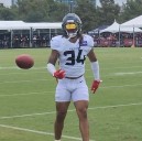 Texans opening practice windows for Jaylen Reed, Denico Autry while Joe Mixon remains sidelined and out indefinitely