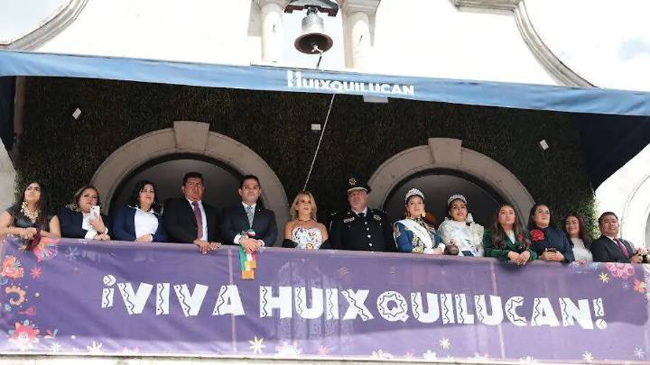 Celebran en Huixquilucan desfile-cívico por el 215 Aniversario del inicio de la Independencia de México