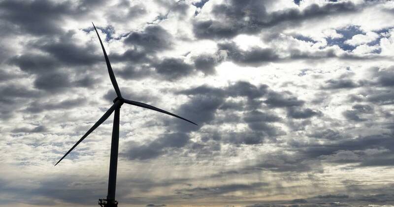 Judge lifts Trump's halt of offshore wind farm project