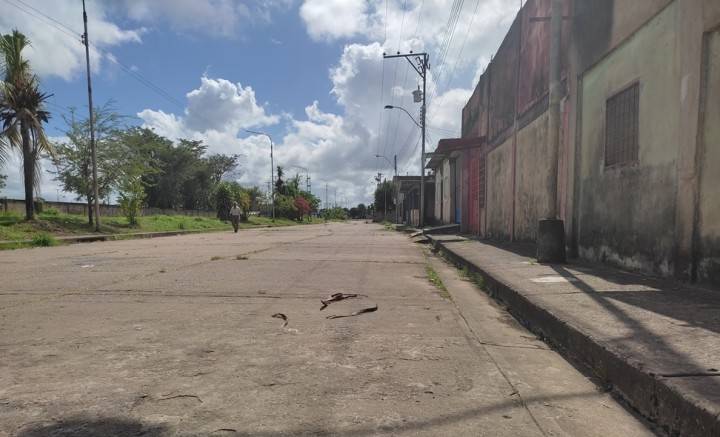 Roban dos pedazos de cable de Cantv en Raúl Leoni I de Tucupita