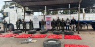Traficaban 417 kilos de cocaína ocultos en los neumáticos de un camión y ocho personas fueron detenidas