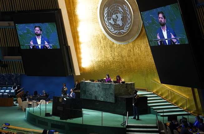 Presidente Boric responde a Kast tras críticas por apoyo a candidatura de Bachelet a la ONU: “No me extraña”