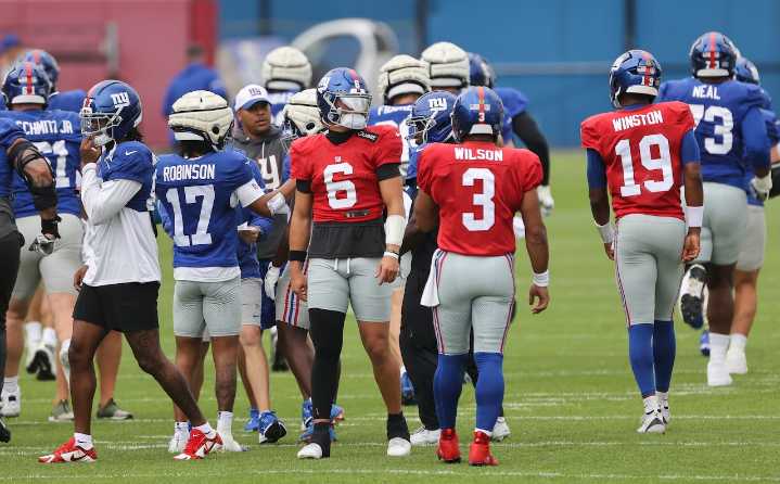 Ex-Steelers QB won’t request out of organization after benching