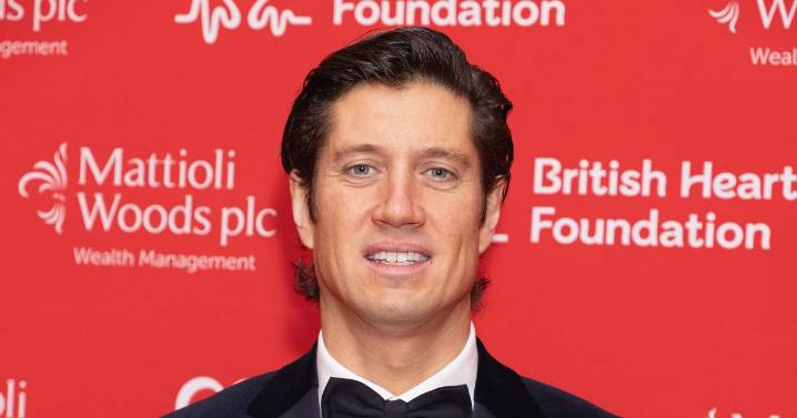 Vernon Kay makes plea to listeners as he solves health issue by 'doing research'