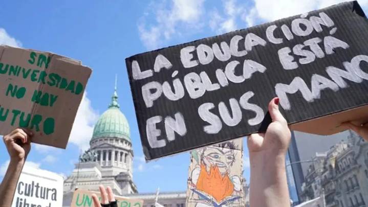 Milei vetó la Ley de Financiamiento Universitario y de Recomposición Salarial Docente