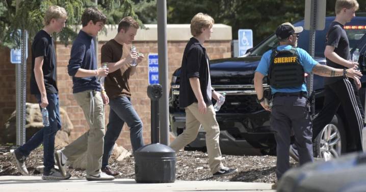 Report says school shooting suspect was fascinated with mass shootings