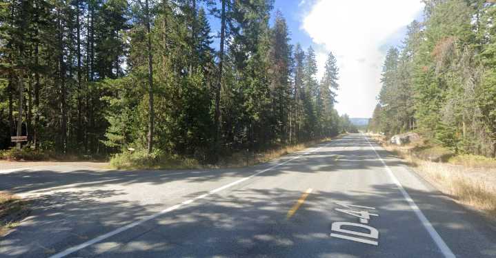 Two-vehicle crash on highway near Spirit Lake under investigation