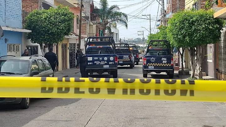 Hombre se dispara por accidente al manipular un arma en Lomas de la Trinidad