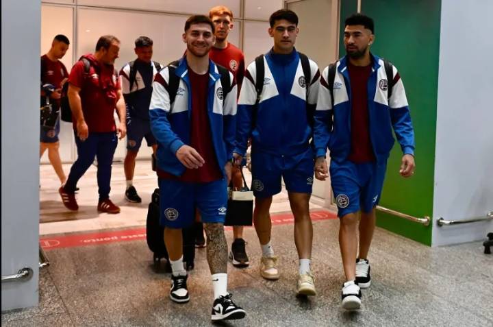 Lanús va hoy por el pasaje a las semis en Brasil