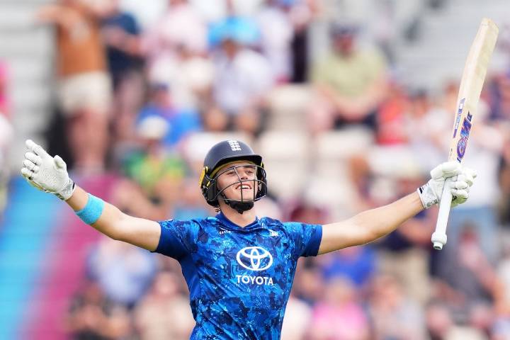 Jacob Bethell hits century as England pile on the runs against South Africa