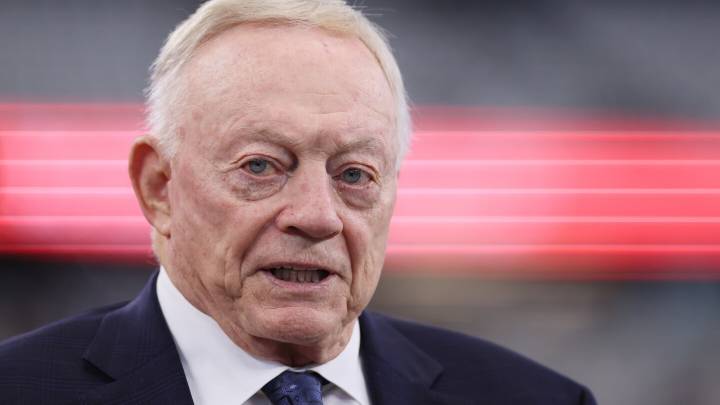 Jerry Jones on observing moment of silence for Charlie Kirk: "We just all abhor violence"