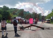 Comuneros bloquean carretera federal en demanda de claridad sobre reglas del FAISPIAM