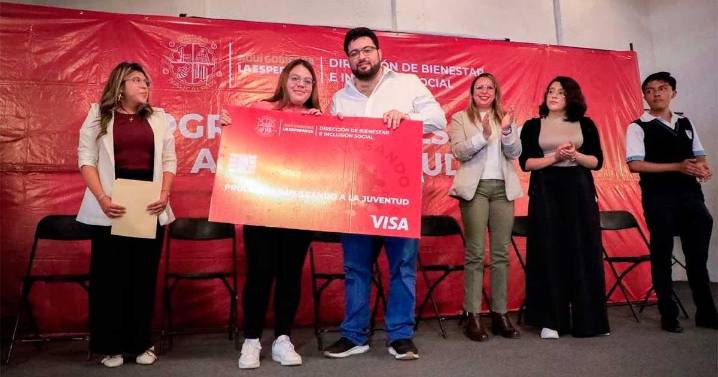 Jóvenes pasantes son apoyados en Naucalpan