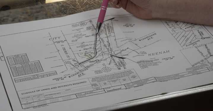 Neenah property owner weighs offer from city that impacts small business owner