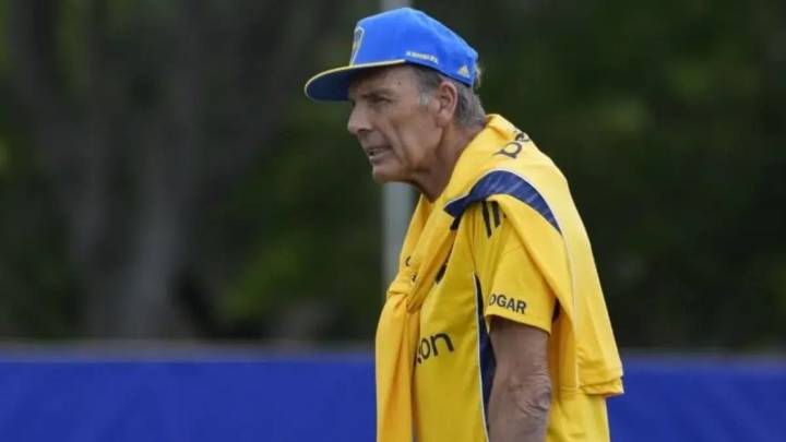 Gran preocupación: Russo sigue sin conducir las prácticas en Boca y podría no viajar a Rosario