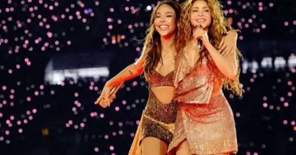 Shakira y Danna se unen para el cierre de la gira en el Estadio GNP