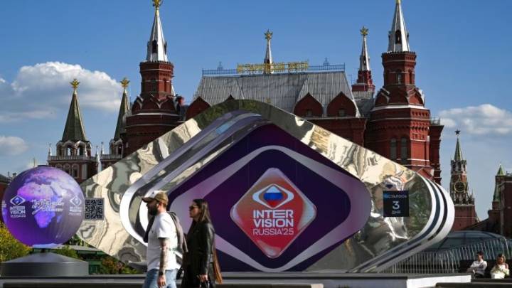 Excluida de Eurovisión, Rusia organiza el concurso de canciones rival "Intervision"
