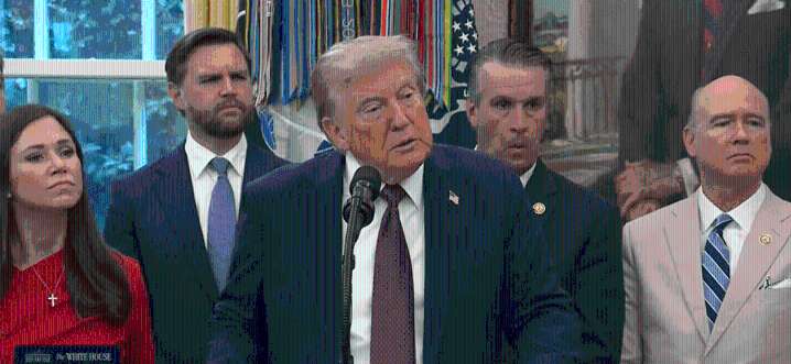 Donald Trump confirmó que Estados Unidos hundió un barco de Venezuela que transportaba drogas