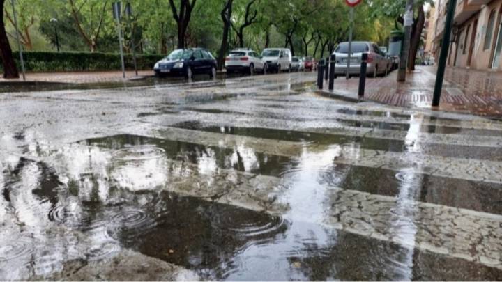 La Aemet eleva a naranja el aviso por lluvias para hoy en el Altiplano y Vega del Segura