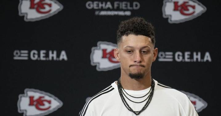 Can Mahomes and the Chiefs defy history to make the playoffs?