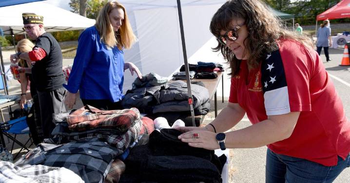 Harbor Care event offers helping hand to homeless veterans