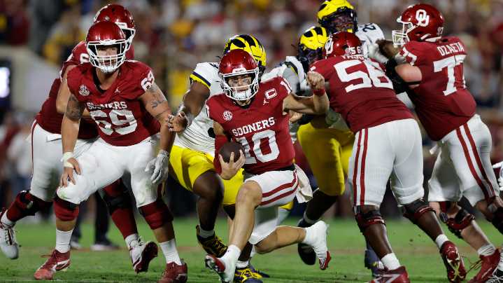 John Mateer’s imperfect but electric playmaking fuels Oklahoma’s championship hopes