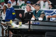 Ex-Michigan State LB recovers from torn ACL to make Eagles, then injured on opening kickoff