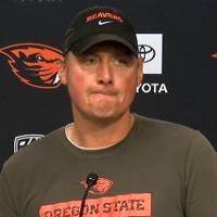 Oregon State Faces Urgent Test Against Undefeated Houston Amid Pressure on Trent Bray