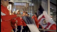 Serenata rojiblanca: la afición de Chivas arropa al equipo antes del Clásico Nacional