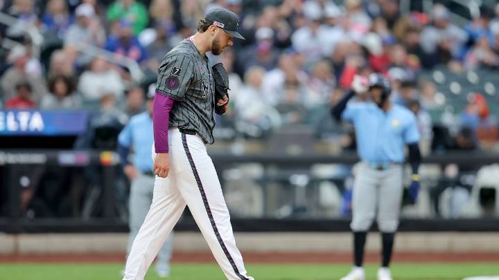 Mets pitcher undergoes Tommy John surgery
