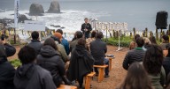 Corona cumple 100 años y Cervecería AB InBev los celebra con proyecto ecológico en Punta de Lobos