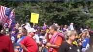Decenas de trabajadores participan del primer desfile del Labor Day en Boston