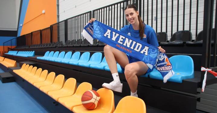 Perfumerías Avenida presenta a la jugadora checa Natalie Stoupalova