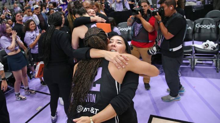 Collier scores 24 points as No. 1 seed Lynx beat Valkyries 75-74 to advance in WNBA playoffs – NBC Bay Area