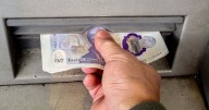 DWP Universal Credit £1,200 boost paid into accounts of thousands of claimants