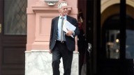 Un funcionario de Milei se negó a recibir una orden de comparecencia de la comisión investigadora del caso $LIBRA