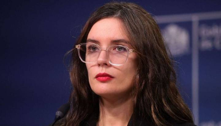 Vallejo descarta intervencionismo del Gobierno: "No dejaremos de defender las pensiones"