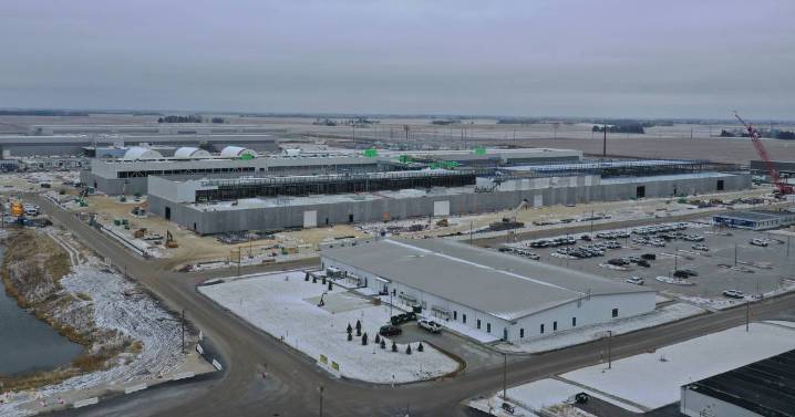 Eye On Illinois: Data center study proposal raises broader government secrecy question