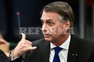Bolsonaro ingresa al hospital  tras sentirse mal