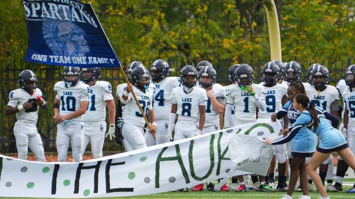 Lake Forest pulls away from Archmere