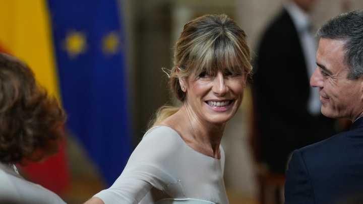 Begoña Gómez declara como investigada ante el juez Juan Carlos Peinado junto a su asesora por presunta malversación en la contratación