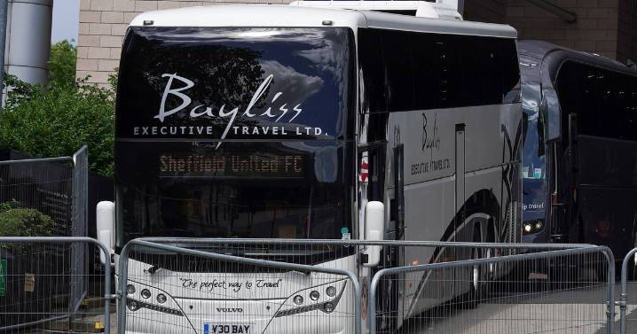 Arsenal phone call prompted huge bust-up on team bus and transfer stand