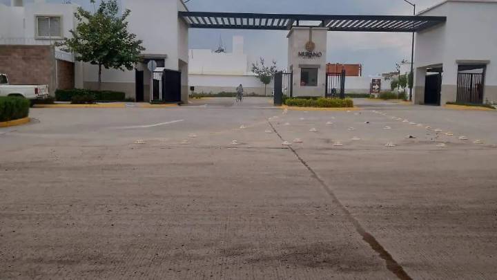 Denuncian ejidatarios falta de pagos en Fraccionamiento Murano, advierten bloqueo de paso
